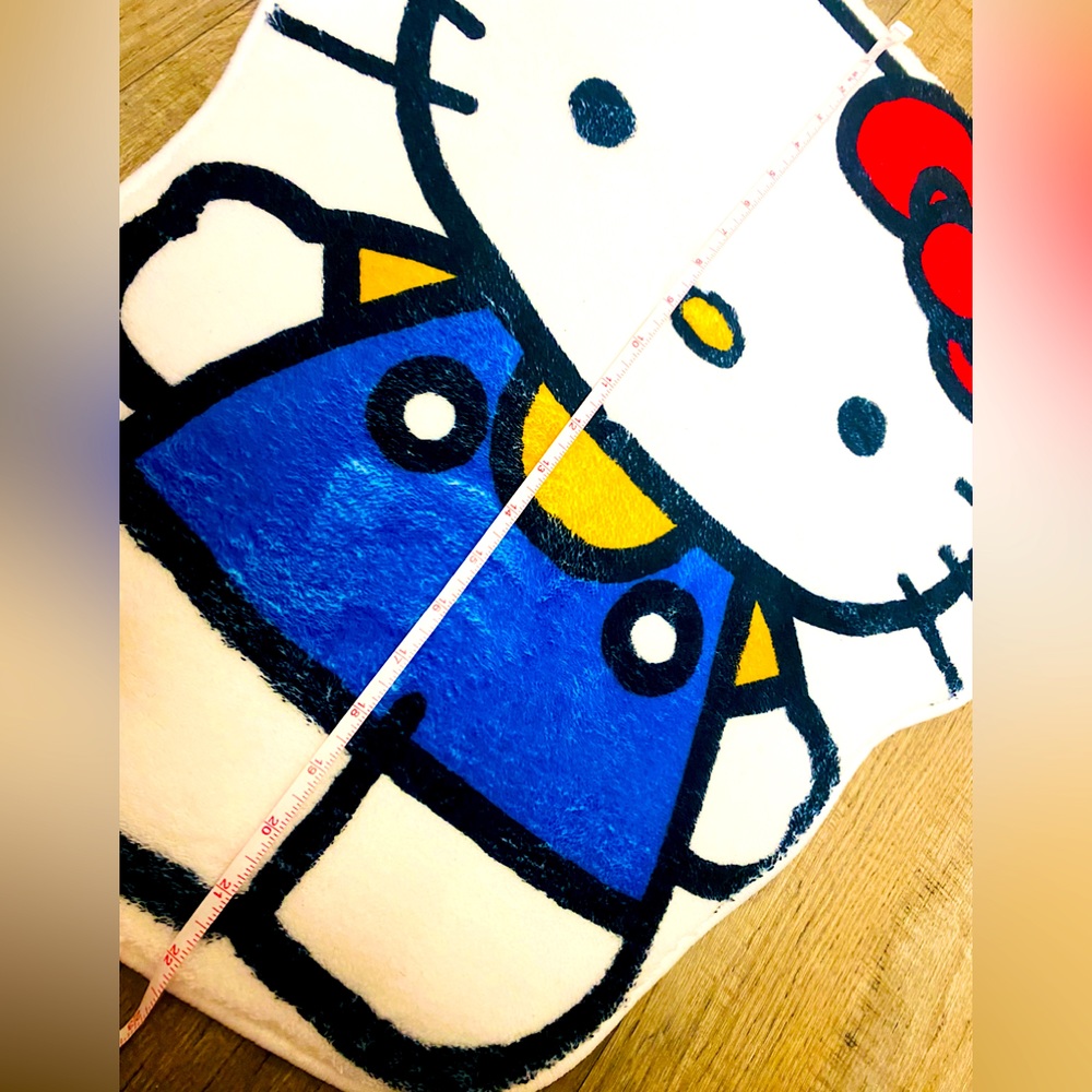 Hello Kitty rug - Picture 3 of 4